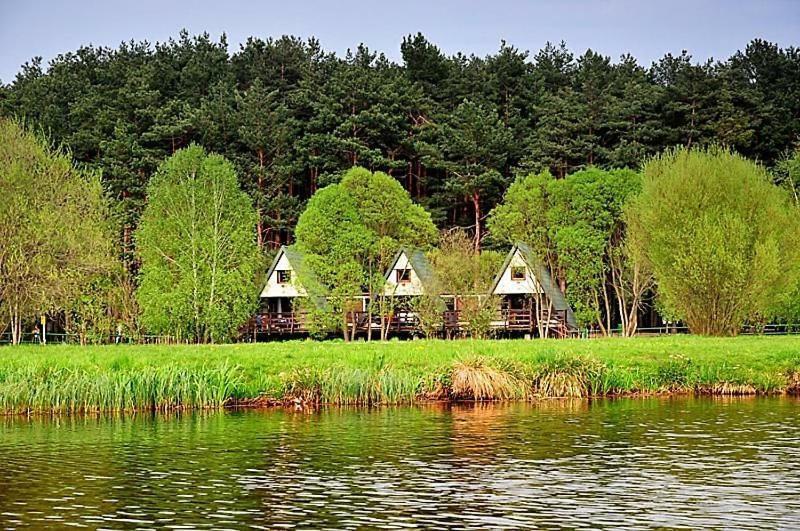 Wawrzkowizna Hotel Rzasawa Exterior photo